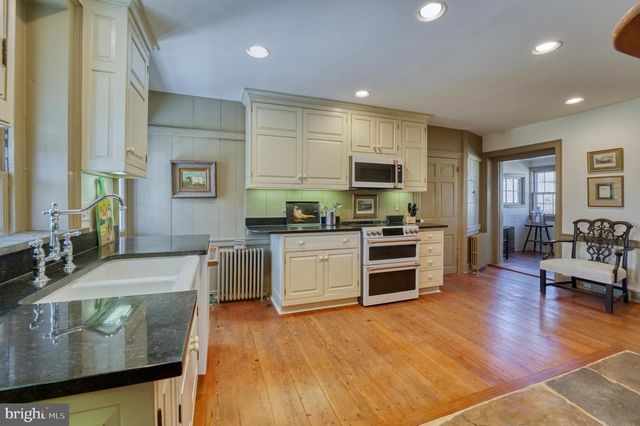 38678 PIGGOTT BOTTOM RD, Hamilton, VA 20158
