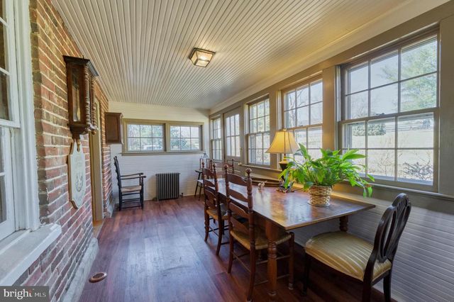 38678 PIGGOTT BOTTOM RD, Hamilton, VA 20158