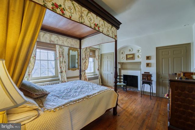 38678 PIGGOTT BOTTOM RD, Hamilton, VA 20158