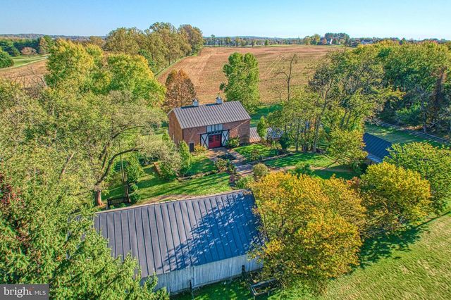 38678 PIGGOTT BOTTOM RD, Hamilton, VA 20158