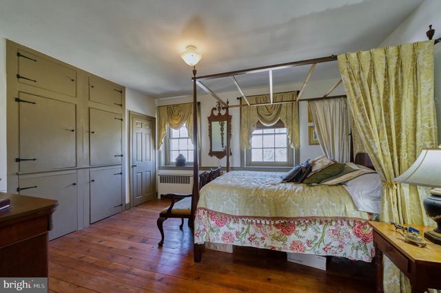 38678 PIGGOTT BOTTOM RD, Hamilton, VA 20158