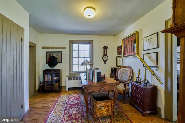 38678 PIGGOTT BOTTOM RD, Hamilton, VA 20158