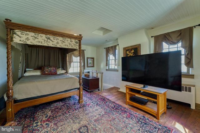 38678 PIGGOTT BOTTOM RD, Hamilton, VA 20158