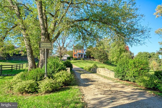 38678 PIGGOTT BOTTOM RD, Hamilton, VA 20158
