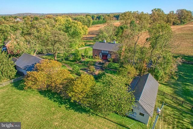 38678 PIGGOTT BOTTOM RD, Hamilton, VA 20158