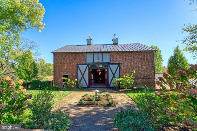 38678 PIGGOTT BOTTOM RD, Hamilton, VA 20158