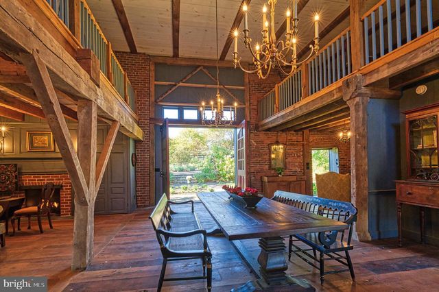 38678 PIGGOTT BOTTOM RD, Hamilton, VA 20158
