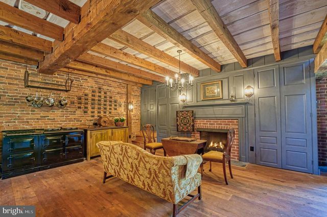 38678 PIGGOTT BOTTOM RD, Hamilton, VA 20158