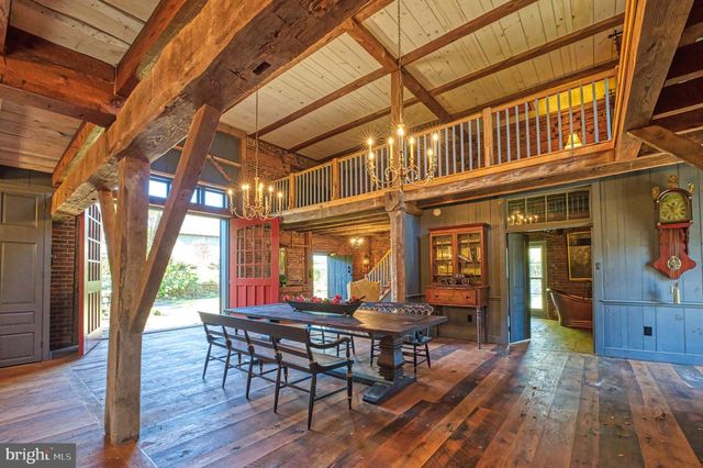 38678 PIGGOTT BOTTOM RD, Hamilton, VA 20158