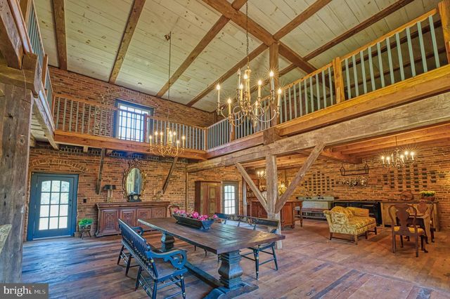 38678 PIGGOTT BOTTOM RD, Hamilton, VA 20158