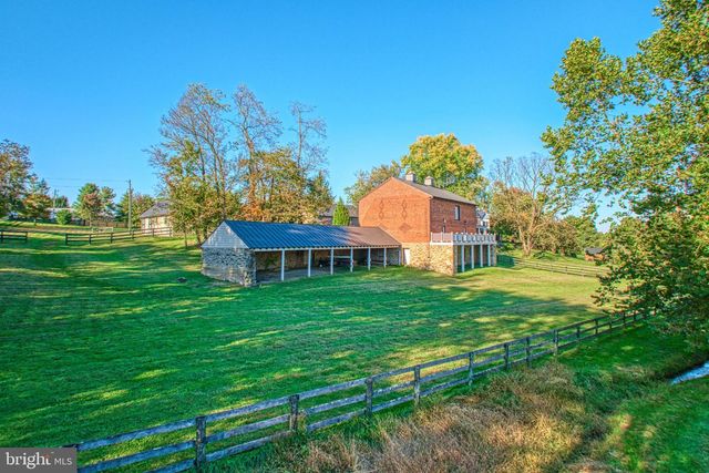 38678 PIGGOTT BOTTOM RD, Hamilton, VA 20158