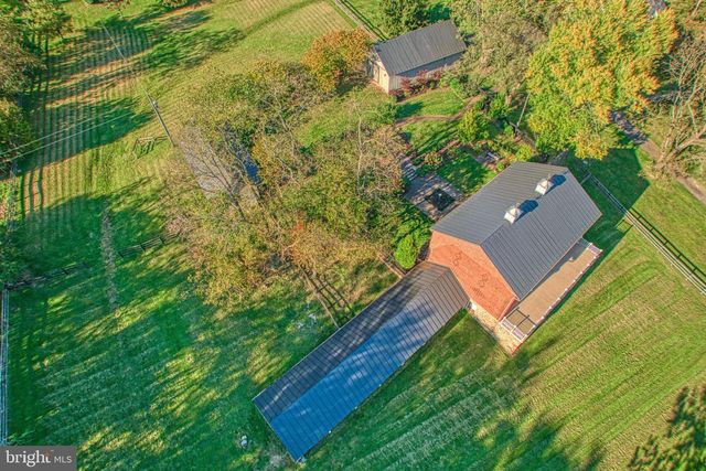 38678 PIGGOTT BOTTOM RD, Hamilton, VA 20158