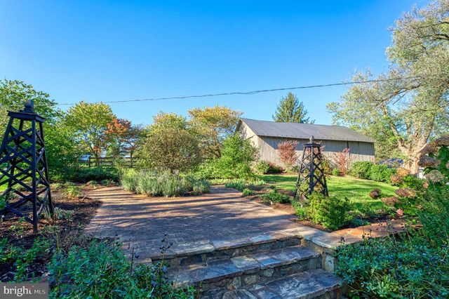 38678 PIGGOTT BOTTOM RD, Hamilton, VA 20158