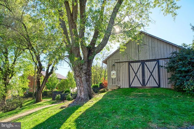 38678 PIGGOTT BOTTOM RD, Hamilton, VA 20158
