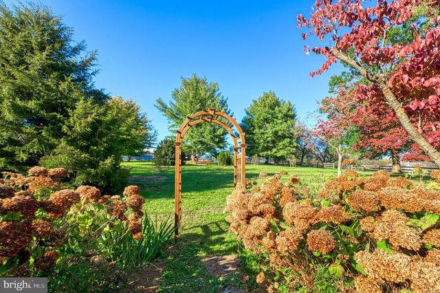 38678 PIGGOTT BOTTOM RD, Hamilton, VA 20158