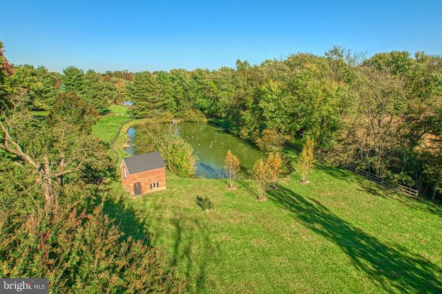 38678 PIGGOTT BOTTOM RD, Hamilton, VA 20158