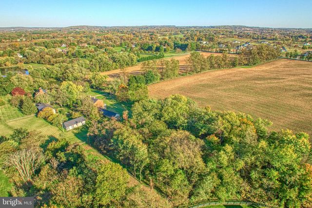 38678 PIGGOTT BOTTOM RD, Hamilton, VA 20158