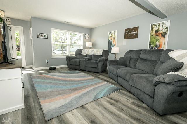 273 Brixton Woods West Drive, Pittsboro, IN 46167
