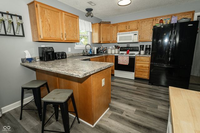 273 Brixton Woods West Drive, Pittsboro, IN 46167