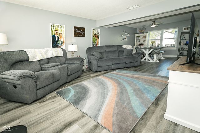 273 Brixton Woods West Drive, Pittsboro, IN 46167