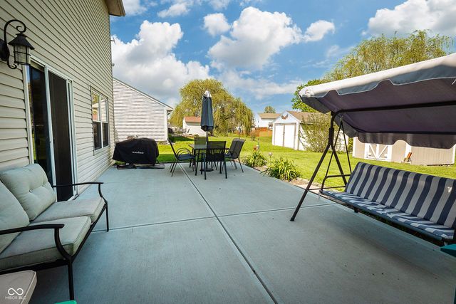 273 Brixton Woods West Drive, Pittsboro, IN 46167