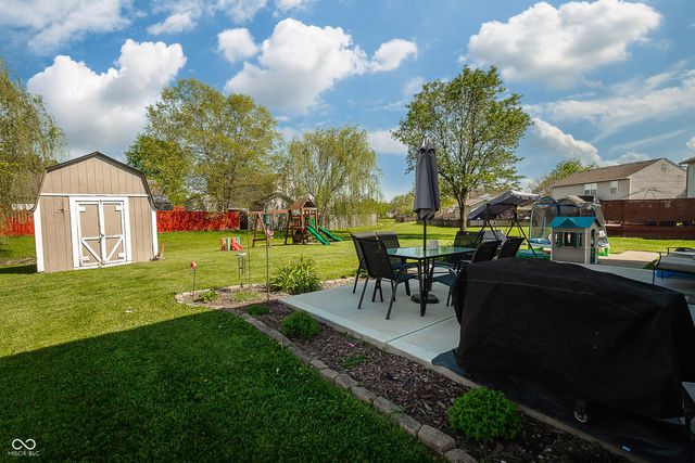 273 Brixton Woods West Drive, Pittsboro, IN 46167