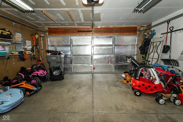273 Brixton Woods West Drive, Pittsboro, IN 46167