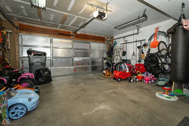273 Brixton Woods West Drive, Pittsboro, IN 46167