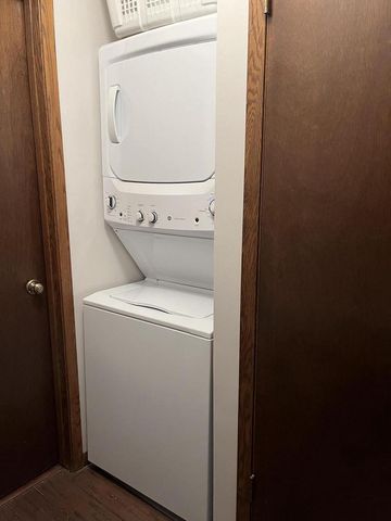 3327 Southwood DRIVE, Racine, WI 53406