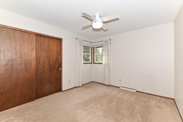 3327 Southwood DRIVE, Racine, WI 53406