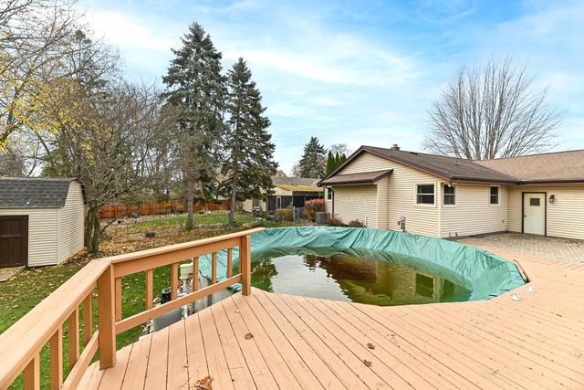 3327 Southwood DRIVE, Racine, WI 53406