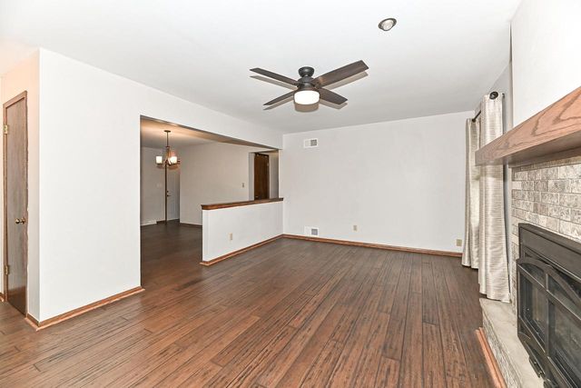 3327 Southwood DRIVE, Racine, WI 53406