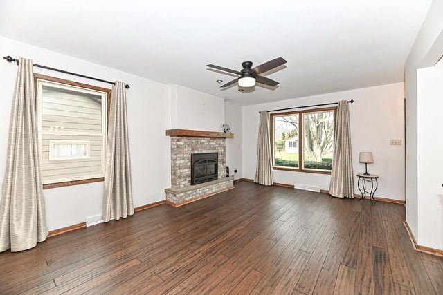 3327 Southwood DRIVE, Racine, WI 53406