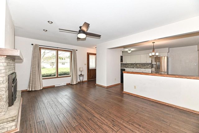 3327 Southwood DRIVE, Racine, WI 53406