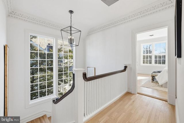 5 OXFORD ST, Chevy Chase, MD 20815