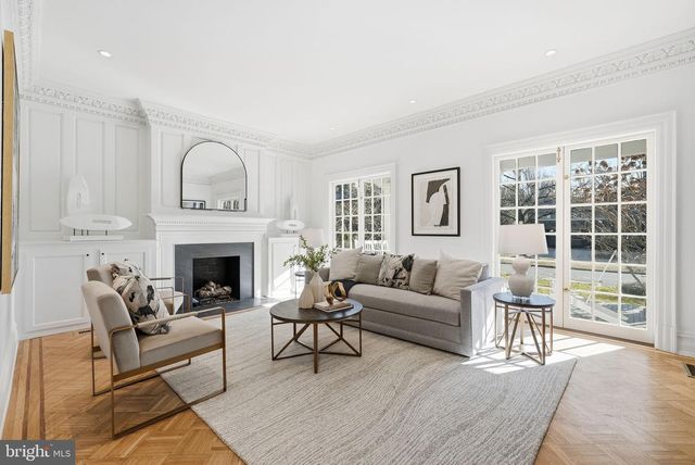 5 OXFORD ST, Chevy Chase, MD 20815