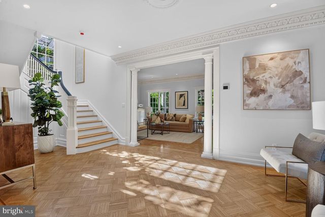 5 OXFORD ST, Chevy Chase, MD 20815