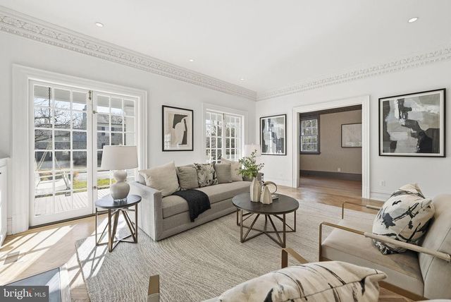5 OXFORD ST, Chevy Chase, MD 20815