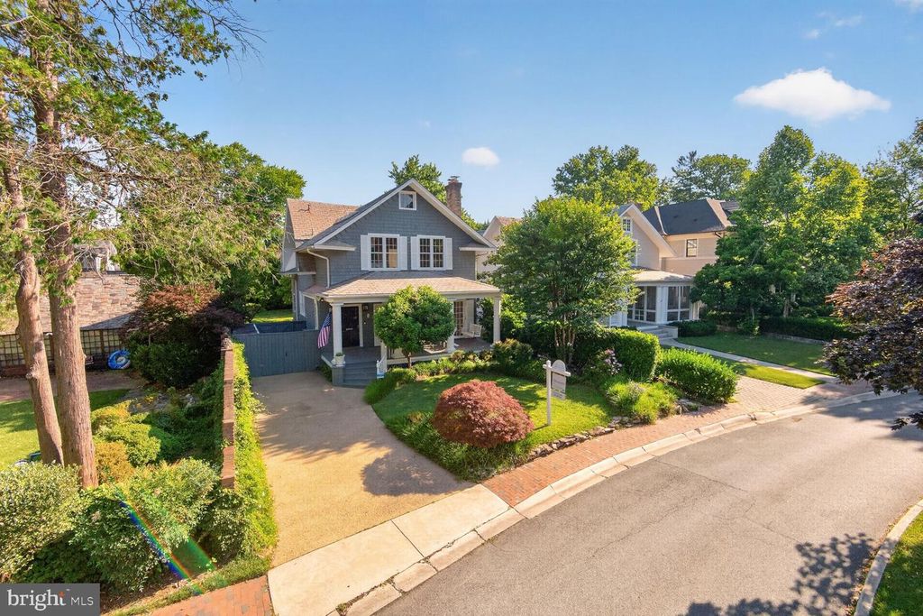 5 OXFORD ST, Chevy Chase, MD 20815