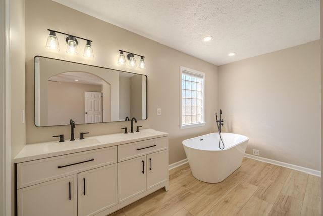 155 GREENWOOD AVE, Savannah, TN 38372