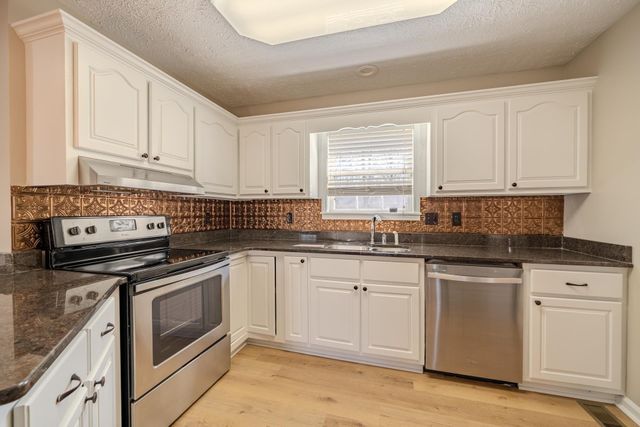 155 GREENWOOD AVE, Savannah, TN 38372