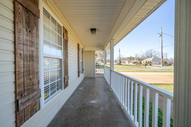 155 GREENWOOD AVE, Savannah, TN 38372