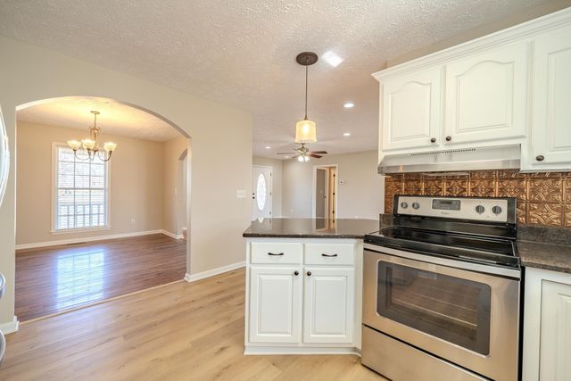 155 GREENWOOD AVE, Savannah, TN 38372