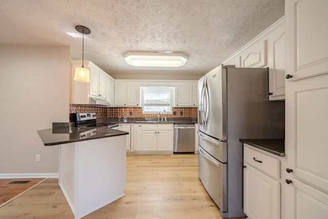 155 GREENWOOD AVE, Savannah, TN 38372