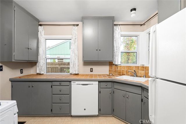 1407 Sunset Avenue, Chico, CA 95926