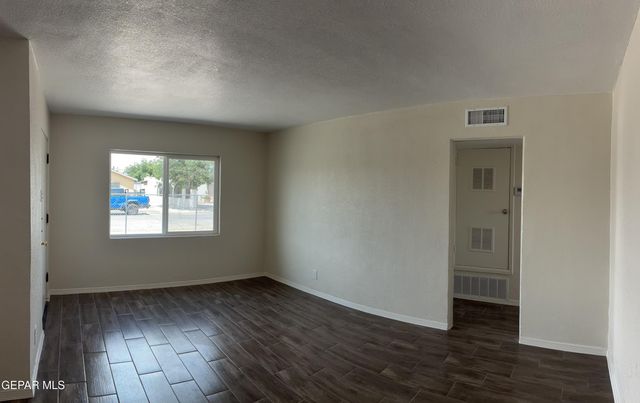 608 BARCELONA Drive, El Paso, TX 79905