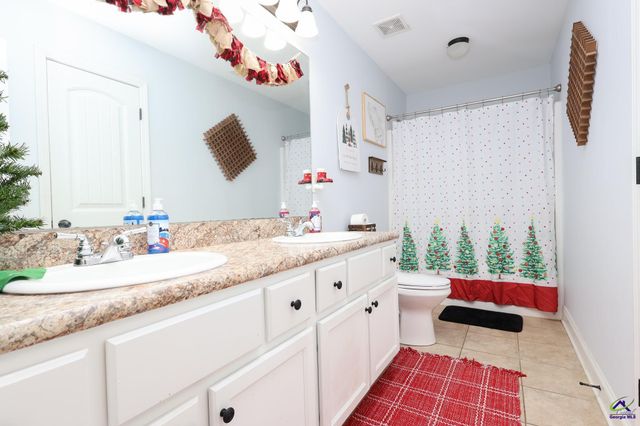 208 New Hope Drive, Perry, GA 31069