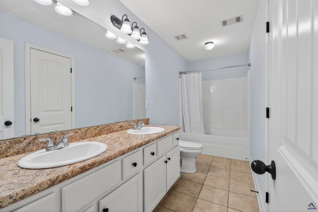 208 New Hope Drive, Perry, GA 31069