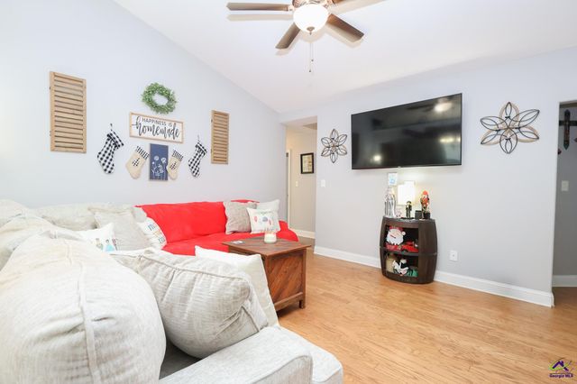 208 New Hope Drive, Perry, GA 31069