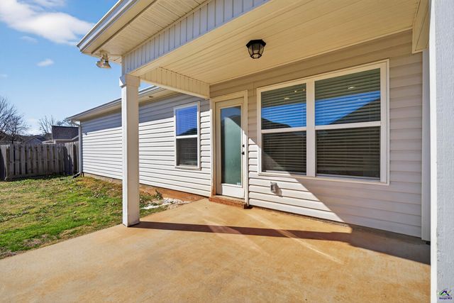 208 New Hope Drive, Perry, GA 31069